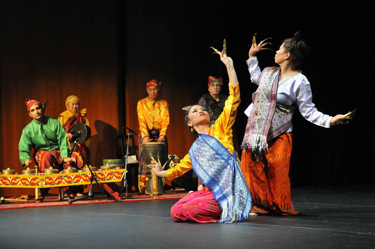 Chinese Kung Fu, folk music and dance performance Oct. 30